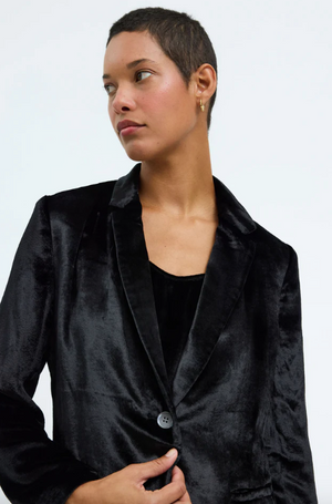 Lia Blazer - Black Velvet