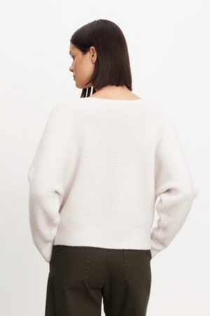 Jodie VNeck - Snow