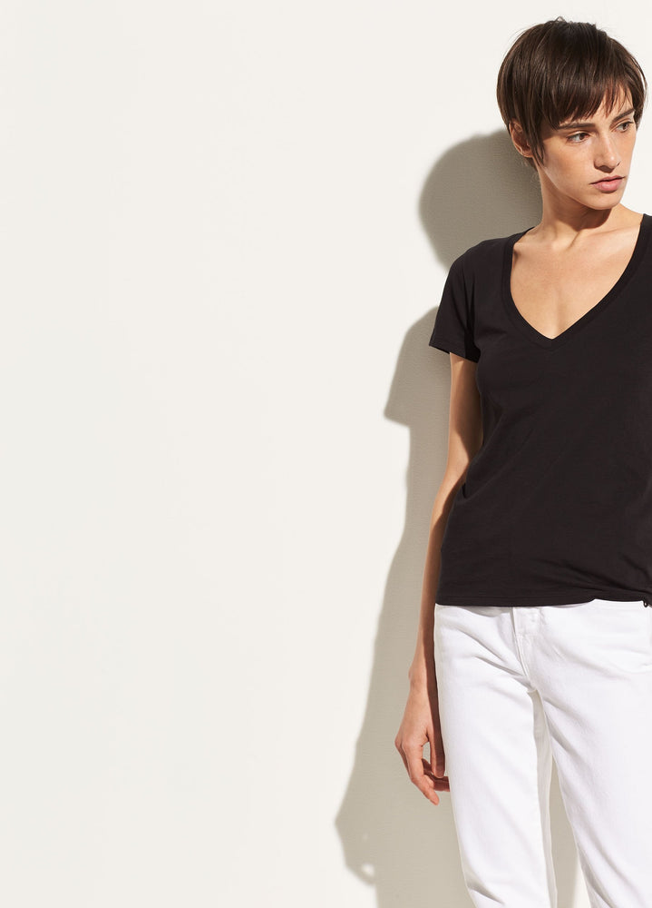 Essentail VNeck - Blk
